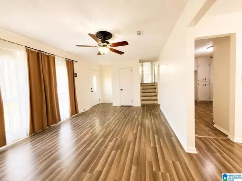 513 Lynnwood Cir, Birmingham, AL 35217