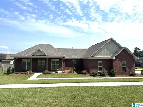 215 Village Trl, Wetumpka, AL 36093
