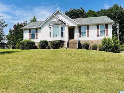 428 Altamont Dr, Pleasant Grove, AL 35127