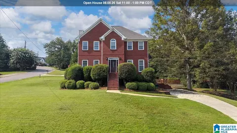 2075 Crosscrest Dr, Hoover, AL 35244