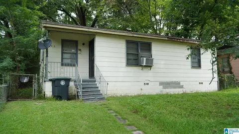 6916 66th St S, Birmingham, AL 35212
