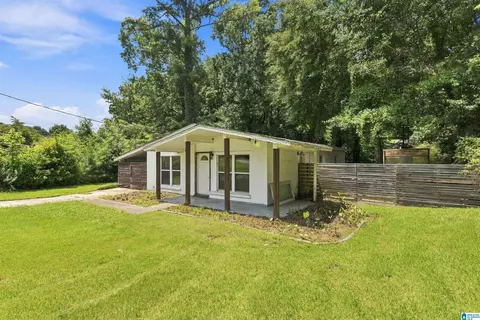 3236 Warringwood Dr, Hoover, AL 35216