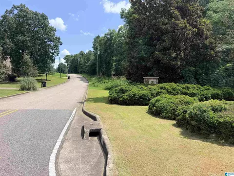 912 Bending Creek Dr #32, Bessemer, AL 35023