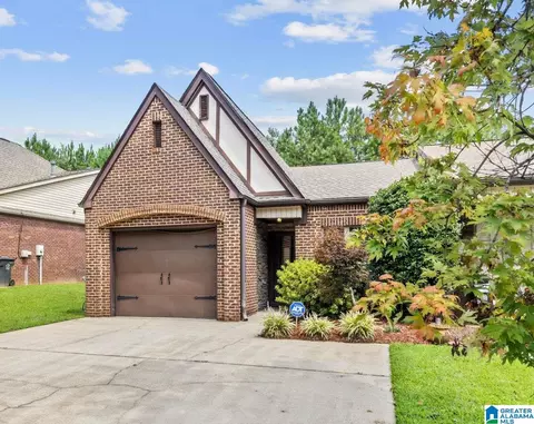 4321 Ashwood Cv, Birmingham, AL 35216