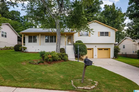 2308 Locke Ln, Hoover, AL 35226