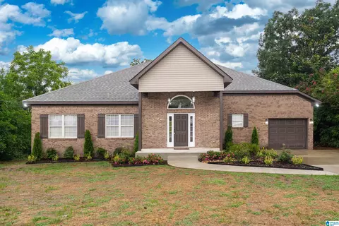 2808 8th St NE, Center Point, AL 35215