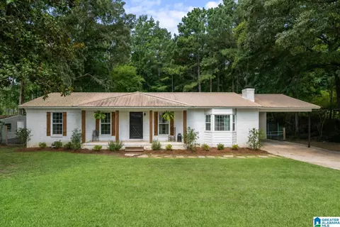 100 Helms Dr, Chelsea, AL 35043