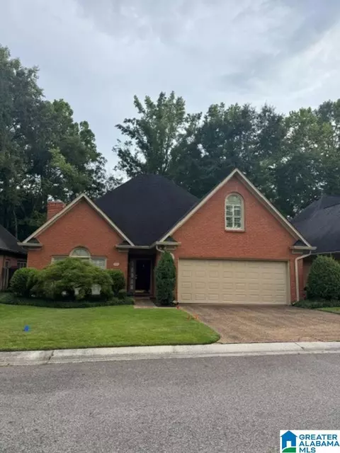 1525 Ashley Wood Cir, Vestavia Hills, AL 35216