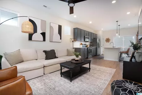 129 Palmer Cv, Birmingham, AL 35242