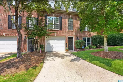 207 Meadow Croft Cir, Birmingham, AL 35242