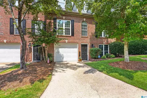 207 Meadow Croft Cir, Birmingham, AL 35242
