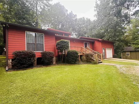 1070 Mountain Lake Rd, Warrior, AL 35180