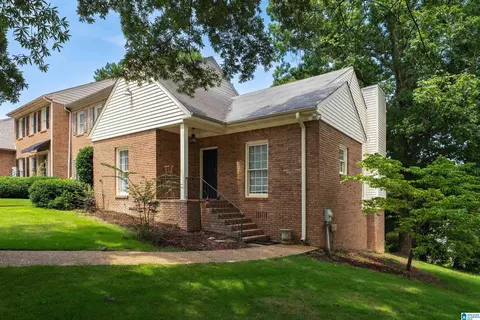 4662 Round Forest Dr, Birmingham, AL 35213