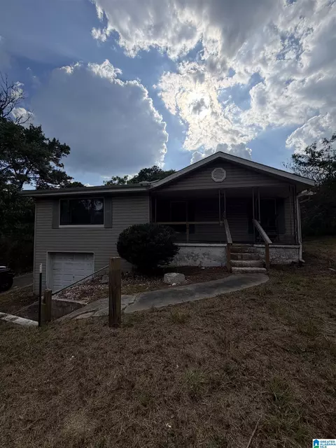 7724 Birmingport Rd, Mulga, AL 35118