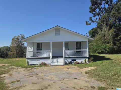 766 1st St SE, Graysville, AL 35073