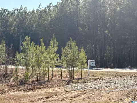 40 Queen Dr #1, Columbiana, AL 35051