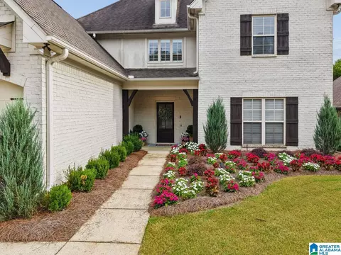 Exterior - 369 Strathaven Dr, Pelham, AL 35124 photo 2 of 8