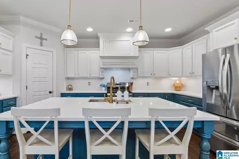Kitchen - 369 Strathaven Dr, Pelham, AL 35124 photo 2 of 4