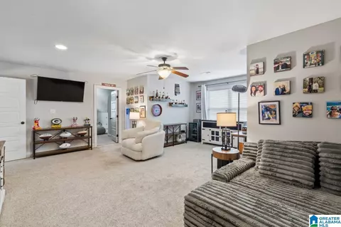 Bedroom - 369 Strathaven Dr, Pelham, AL 35124 photo 5 of 11