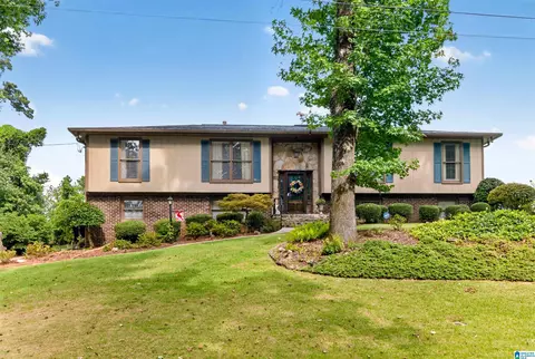 2229 Timberlane Dr, Bessemer, AL 35022