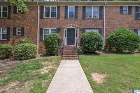 2208 Montreat Cir #C, Vestavia Hills, AL 35216