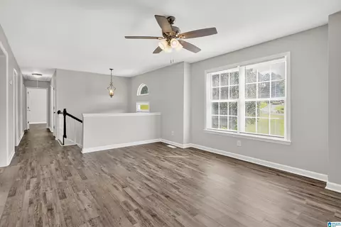 Entry Way - 386 Miranda Rd, Warrior, AL 35180 photo 3 of 5