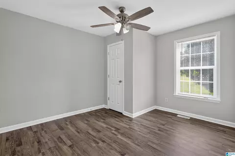 Bedroom - 386 Miranda Rd, Warrior, AL 35180 photo 3 of 8