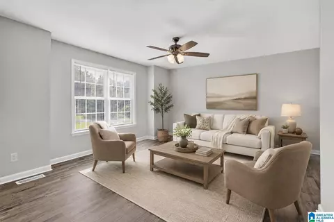 Living - 386 Miranda Rd, Warrior, AL 35180 photo 2 of 3
