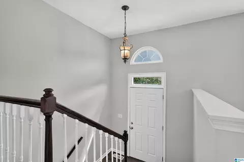 Entry Way - 386 Miranda Rd, Warrior, AL 35180 photo 2 of 5