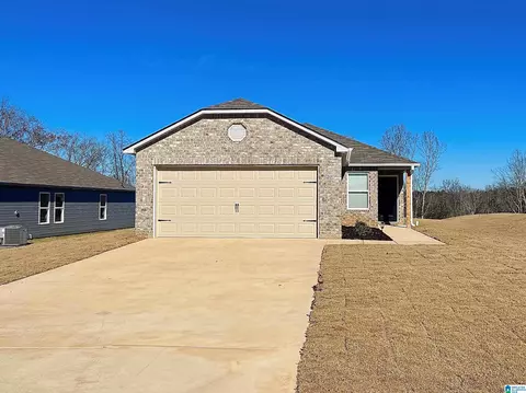 48 Reaves Dr, Munford, AL 36268