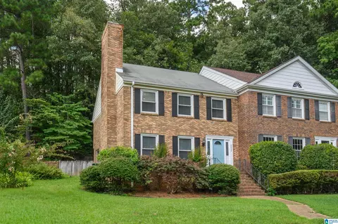 2232 Montreat Dr, Vestavia Hills, AL 35216