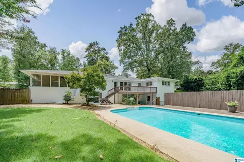 2700 Cherokee Rd, Vestavia Hills, AL 35216