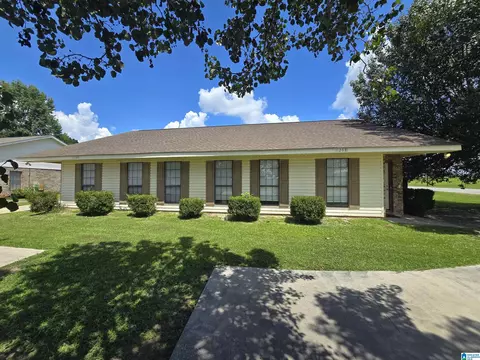 1126 Temple Cir, Alexander City, AL 35010