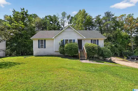 729 13th Ter NW, Center Point, AL 35215