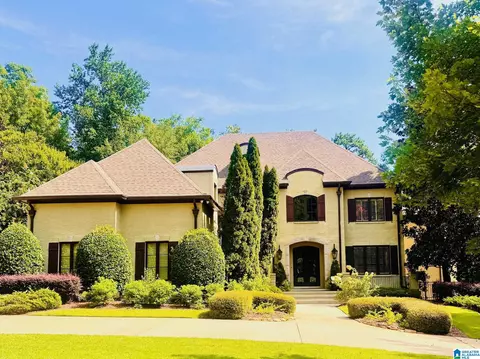 611 Highland Lakes Cv, Birmingham, AL 35242
