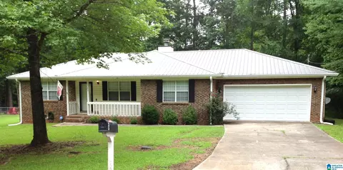 35 Woodland Dr, Weaver, AL 36277