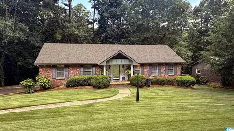 2442 Gawain Dr, Hoover, AL 35226