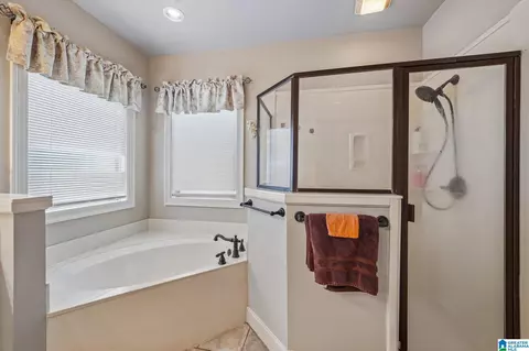 Bath - 463 Heathersage Rd, Maylene, AL 35114 photo 4 of 5