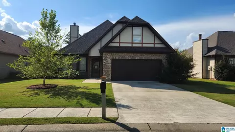 1011 Riviera Dr, Calera, AL 35040