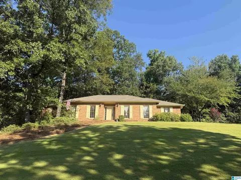 408 Vesclub Ln, Vestavia Hills, AL 35216