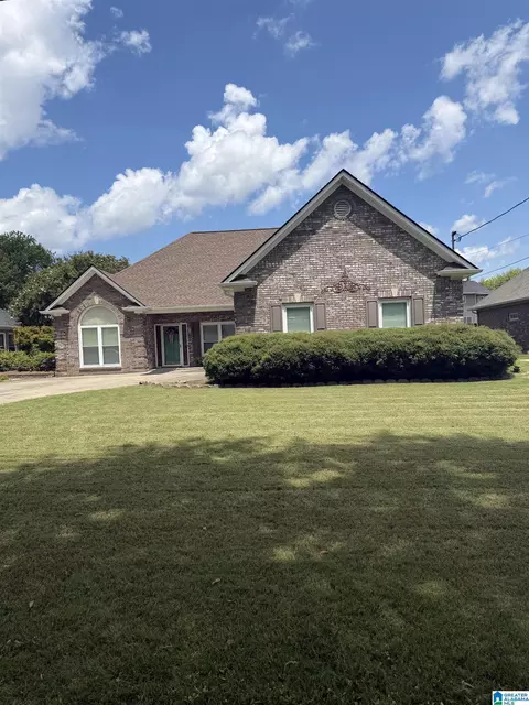 344 Hewitt St, Trussville, AL 35173