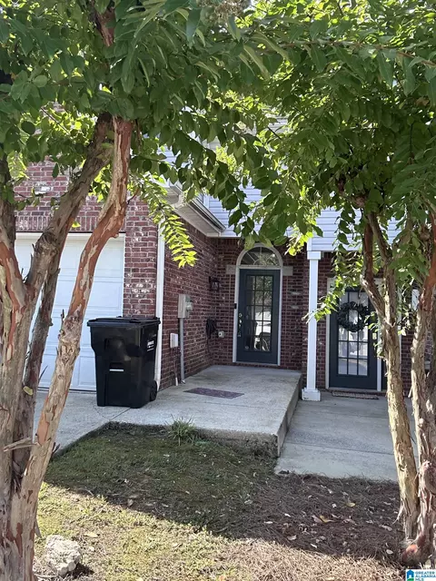 1651 Savannah Park Ln, Birmingham, AL 35216