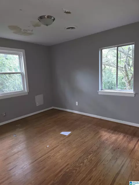 136 Mobile Ave, Trussville, AL 35173