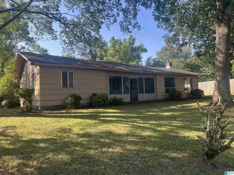 136 Mobile Ave, Trussville, AL 35173