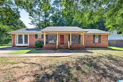 1629 English Knoll Ln, Birmingham, AL 35235
