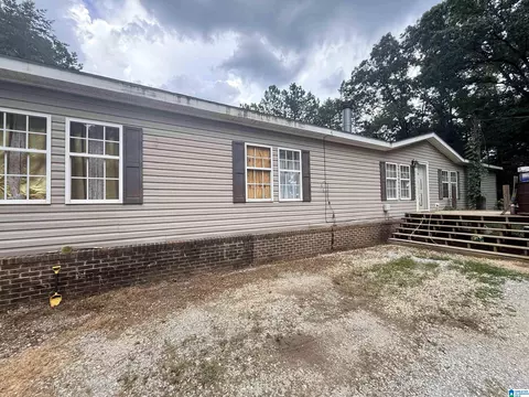60 Sunny Hill Rd, Columbiana, AL 35051