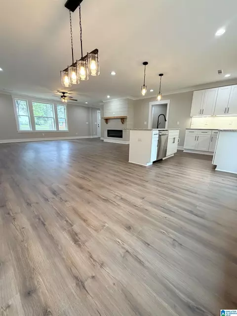 Living - 2675 County Road 28, Clanton, AL 35046 photo 2 of 3
