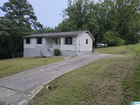 7833 Lake Ave, Leeds, AL 35094