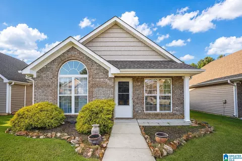 2231 Village Ln, Calera, AL 35040