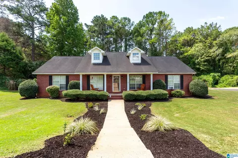 921 Sedgefield Dr, Sylacauga, AL 35150